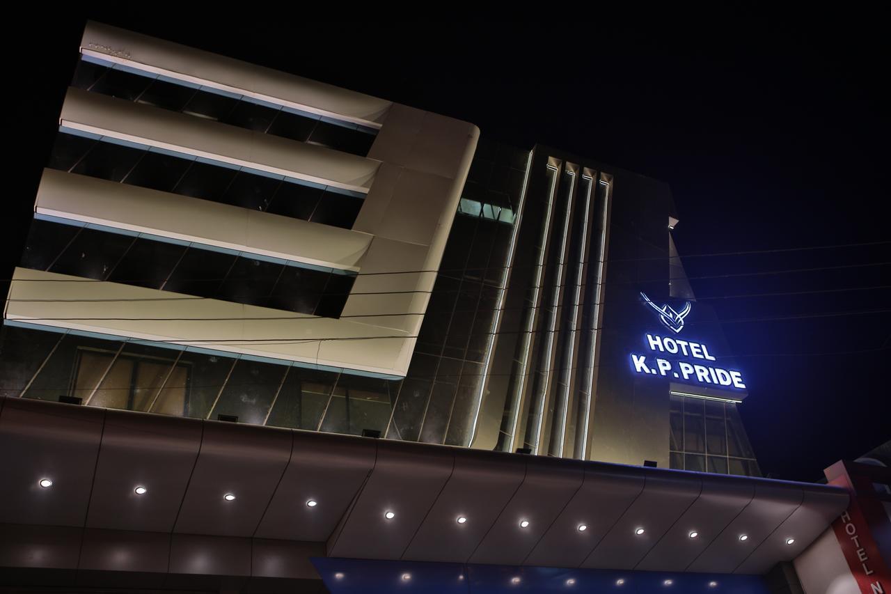 Hotel K P Pride Jalgaon Bagian luar foto